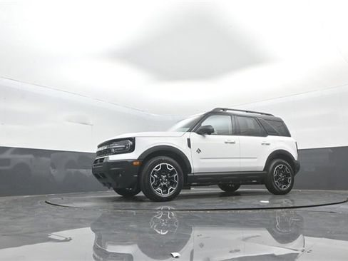 New 2025 Ford Bronco Sport Outer Banks w/ Outer Banks Tech Package+ image 22