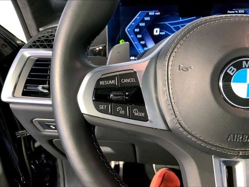 Used 2024 BMW X7 M60i w/ Executive Package image 27