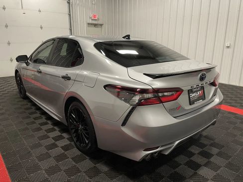 Used 2022 Toyota Camry SE image 13