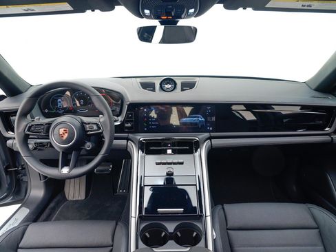 New 2026 Porsche Panamera image 19