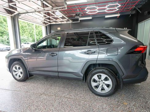 Used 2019 Toyota RAV4 LE w/ Carpet Mat Package FWD image 2