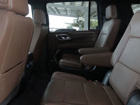 Used 2024 Chevrolet Suburban High Country image 30