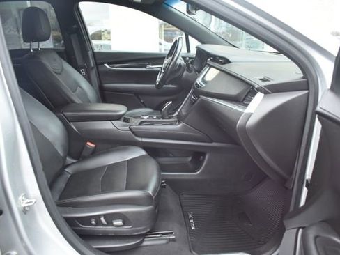 Used 2020 Cadillac XT5 Premium Luxury image 44