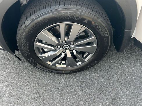 New 2026 Nissan Pathfinder SV FWD image 37