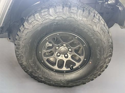 Used 2023 Jeep Wrangler Unlimited Sport AWD/4WD image 36