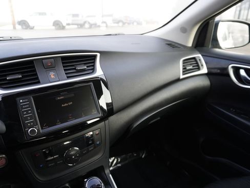 Used 2019 Nissan Sentra SV image 18