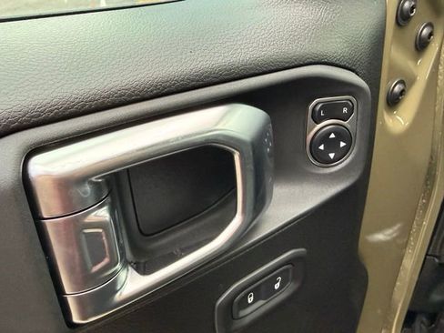 New 2025 Jeep Wrangler Unlimited Rubicon w/ Steel Bumper Group image 13