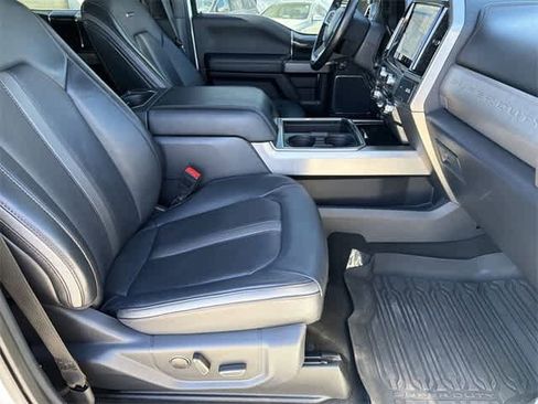 Used 2022 Ford F250 Platinum w/ FX4 Off-Road Package image 19