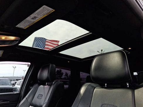 Used 2019 Jeep Grand Cherokee Overland image 15