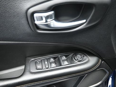 Used 2020 Jeep Compass Latitude image 11