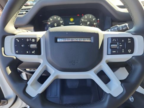 Used 2026 Land Rover Defender 110 X-Dynamic SE AWD/4WD image 16