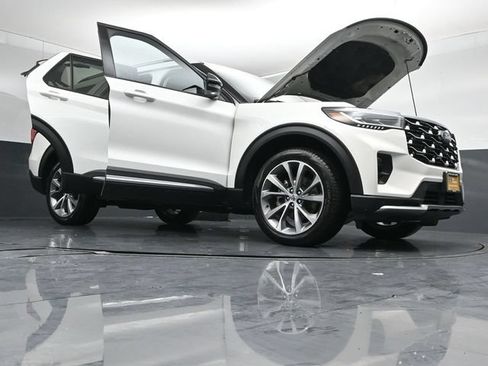 Certified 2025 Ford Explorer Platinum w/ Ultimate Package AWD/4WD image 55