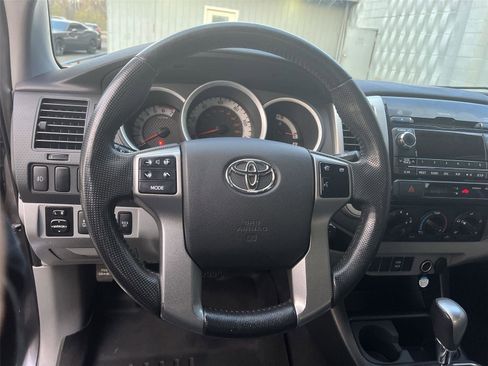 Used 2012 Toyota Tacoma 4x4 Double Cab image 14