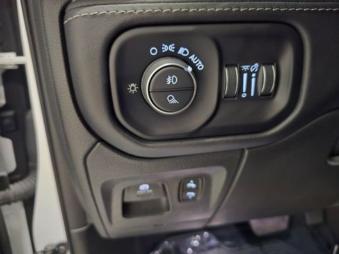 Used 2023 RAM 1500 Limited w/ Body Color Bumper Group RWD image 34