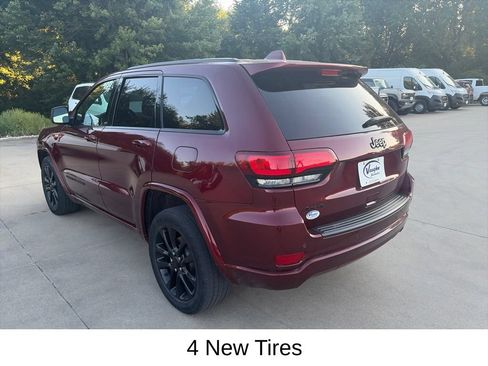 Used 2021 Jeep Grand Cherokee Laredo X AWD/4WD image 10