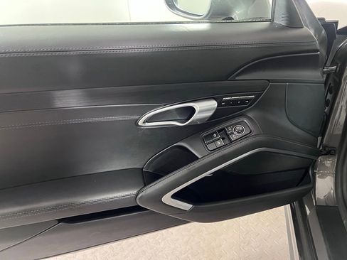 Certified 2019 Porsche 911 Targa 4 GTS AWD/4WD image 25
