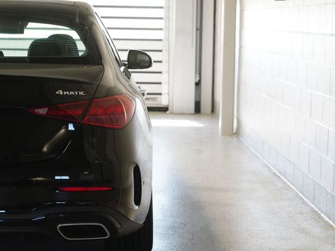 Used 2023 Mercedes-Benz C 300 4MATIC Sedan image 10