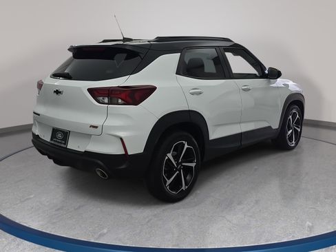 Used 2023 Chevrolet TrailBlazer RS w/ Sun and Liftgate Package image 5