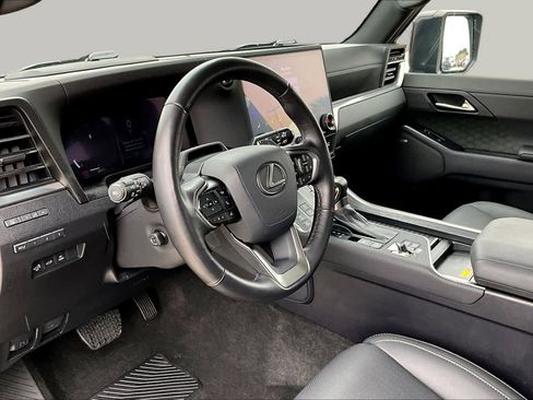 Used 2024 Lexus GX 550 AWD/4WD image 18