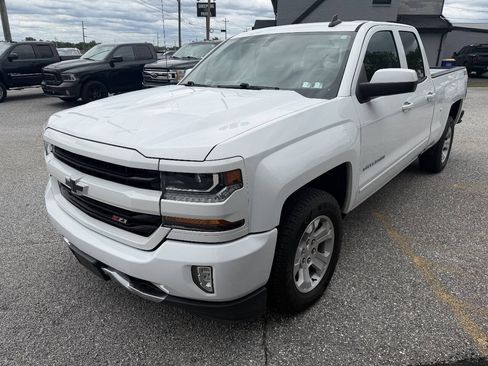 Used 2018 Chevrolet Silverado 1500 LT w/ All Star Edition AWD/4WD image 2