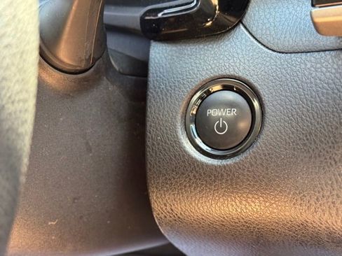 Used 2025 Toyota Camry LE w/ Convenience Package image 16