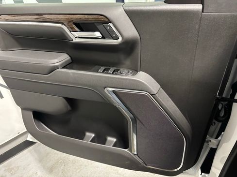 New 2026 GMC Sierra 1500 Elevation image 11