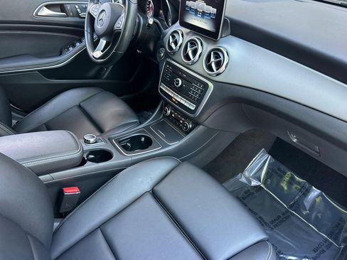 Used 2020 Mercedes-Benz GLA 250 4MATIC image 31