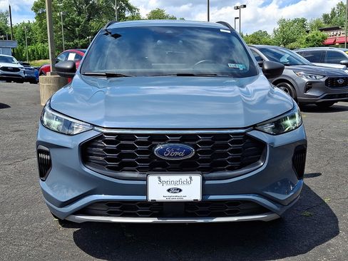 Used 2023 Ford Escape ST-Line w/ Tech Pack #1 AWD/4WD image 2