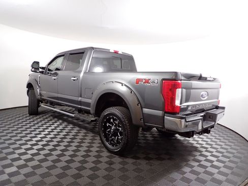 Used 2019 Ford F350 Lariat w/ Chrome Package image 13