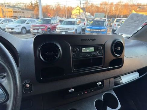 Used 2021 Mercedes-Benz Sprinter 2500 image 11