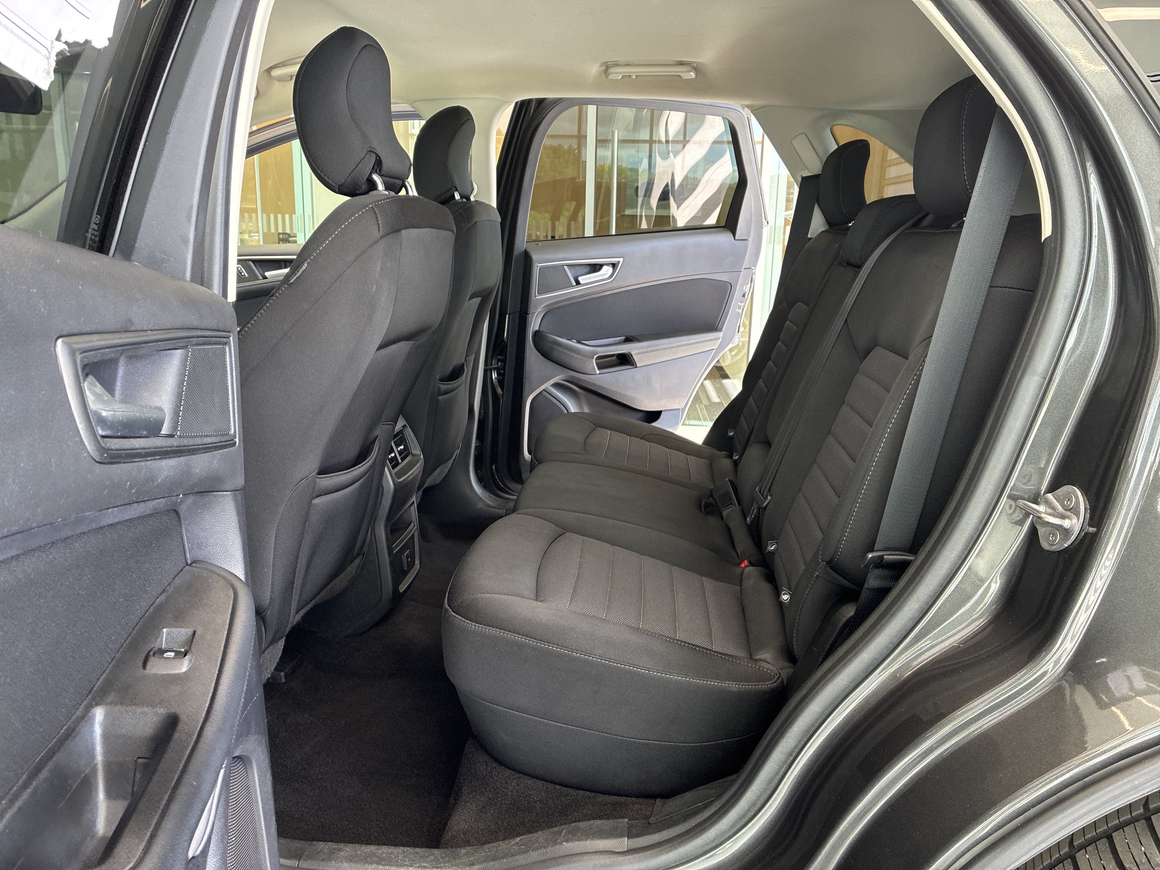 Used 2019 Ford Edge SE AWD/4WD image 11