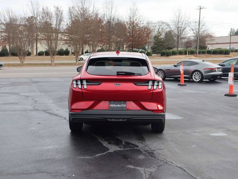 Used 2022 Ford Mustang Mach-E Select image 9