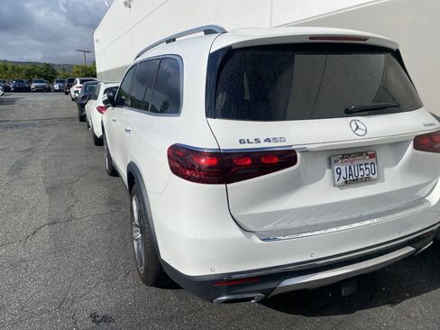 Used 2024 Mercedes-Benz GLS 450 4MATIC image 4