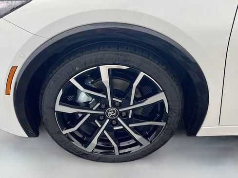 New 2026 Toyota Prius Plug-In Hybrid image 11