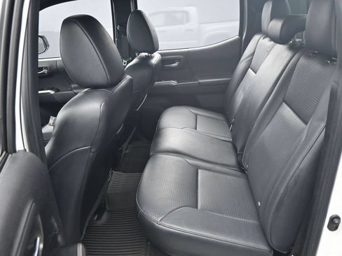 Used 2023 Toyota Tacoma Limited AWD/4WD image 14
