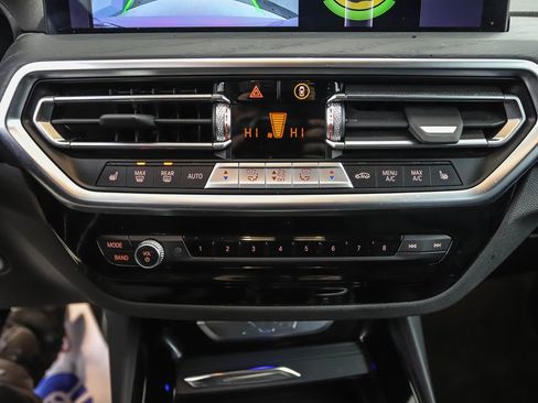 Certified 2024 BMW X3 xDrive30i w/ Premium Package image 19