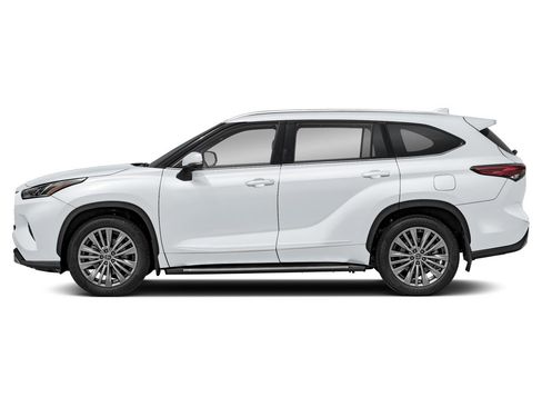 New 2026 Toyota Highlander Platinum image 3