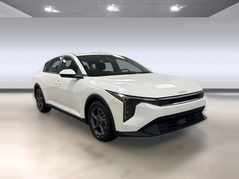 Used 2025 Kia K4 FWD image 6