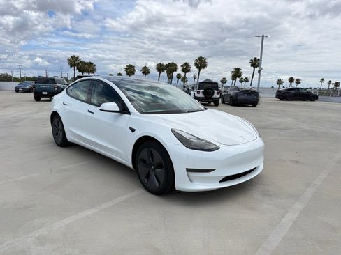 Used 2023 Tesla Model 3 Standard Range RWD image 4