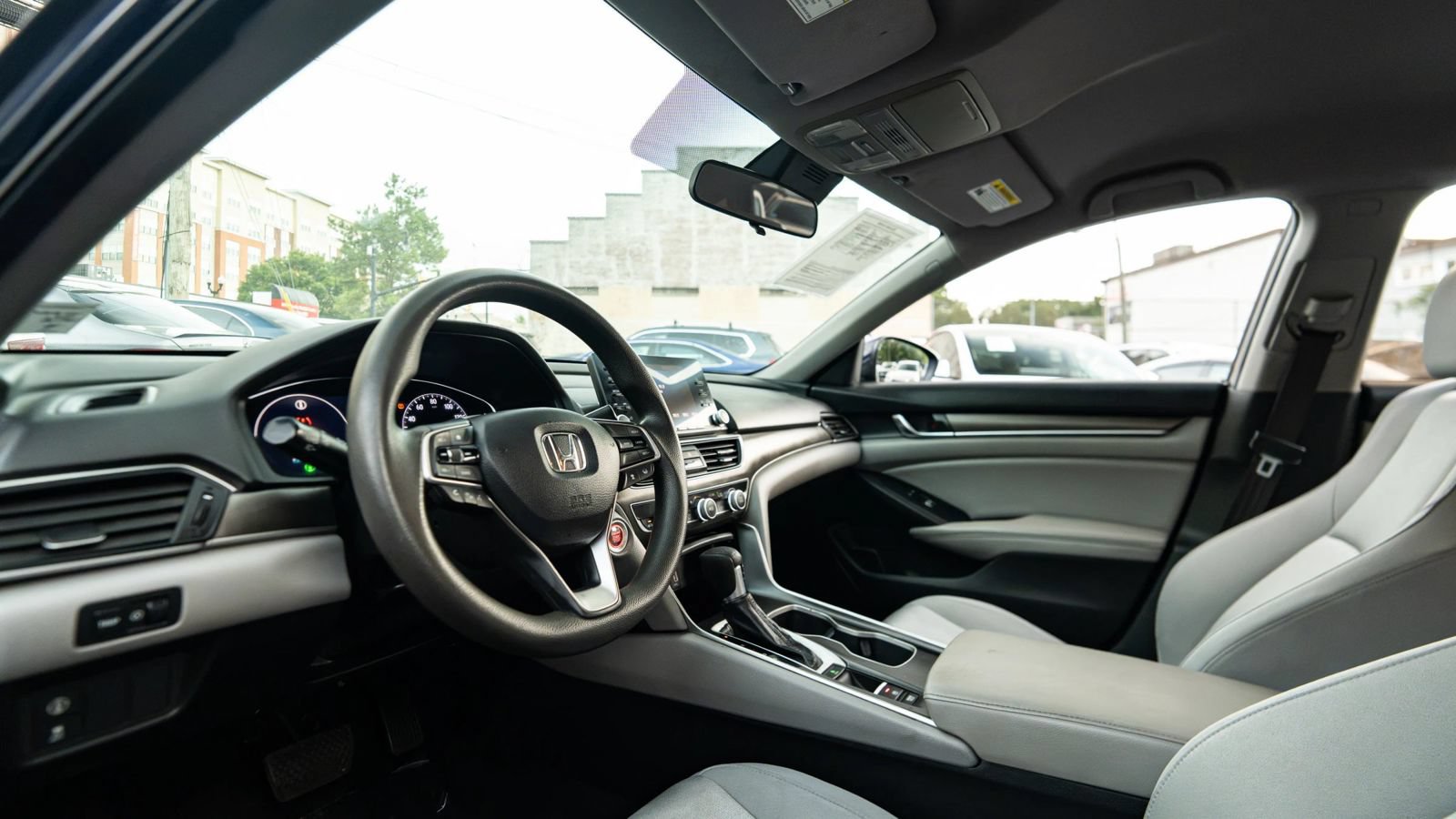 Used 2018 Honda Accord LX image 25