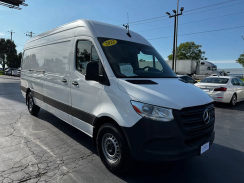 Used 2022 Mercedes-Benz Sprinter 2500 image 7