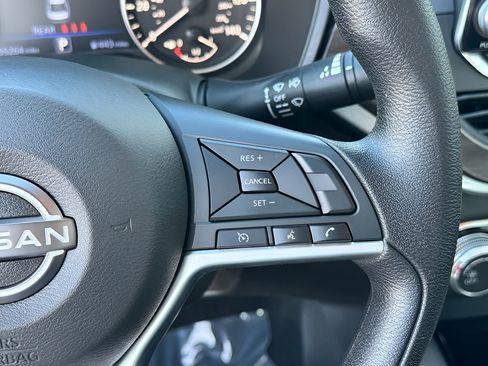 Used 2024 Nissan Altima 2.5 SV FWD image 14