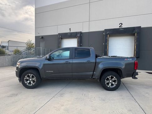 Used 2016 Chevrolet Colorado Z71 AWD/4WD image 2
