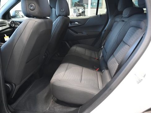 Used 2025 Chevrolet Equinox LT FWD image 11