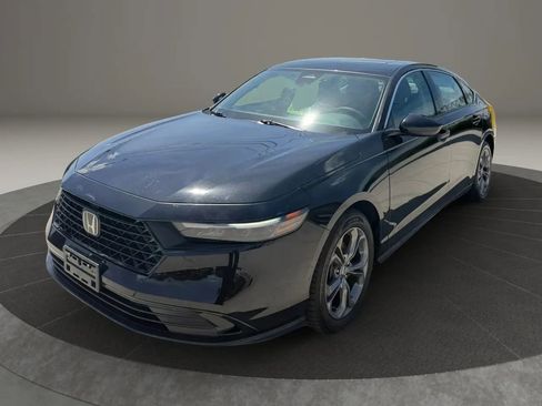 Used 2023 Honda Accord EX image 3