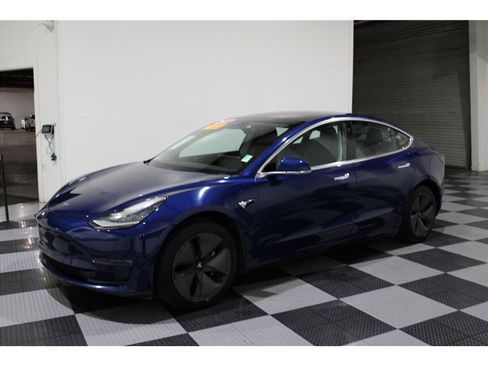 Used 2017 Tesla Model 3 Standard Range image 7