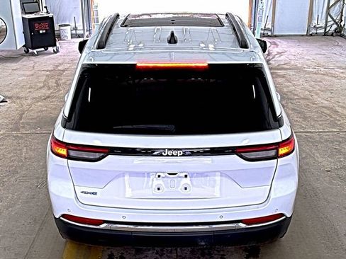 Used 2024 Jeep Grand Cherokee Limited 4xe image 3