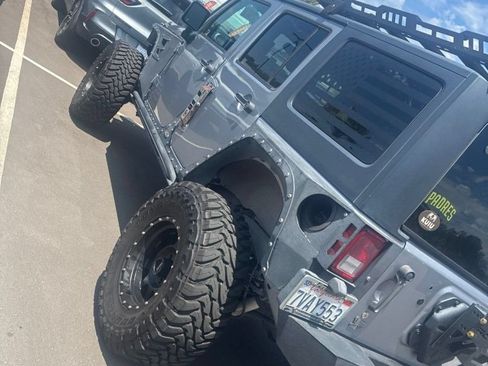 Used 2016 Jeep Wrangler Unlimited Rubicon AWD/4WD image 7