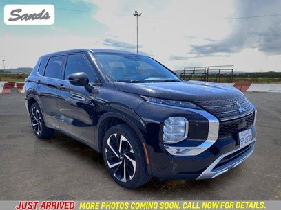 Used 2024 Mitsubishi Outlander SE