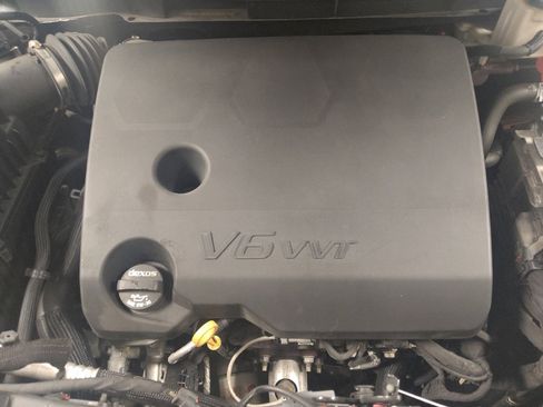 Used 2020 Chevrolet Traverse LS FWD image 30